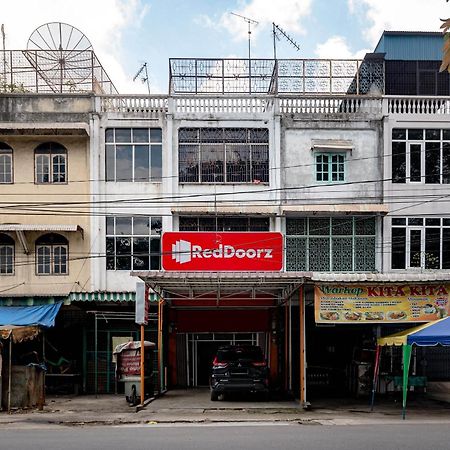 Reddoorz Near Rsud Dr Pringadi Medan 3 Otel Dış mekan fotoğraf