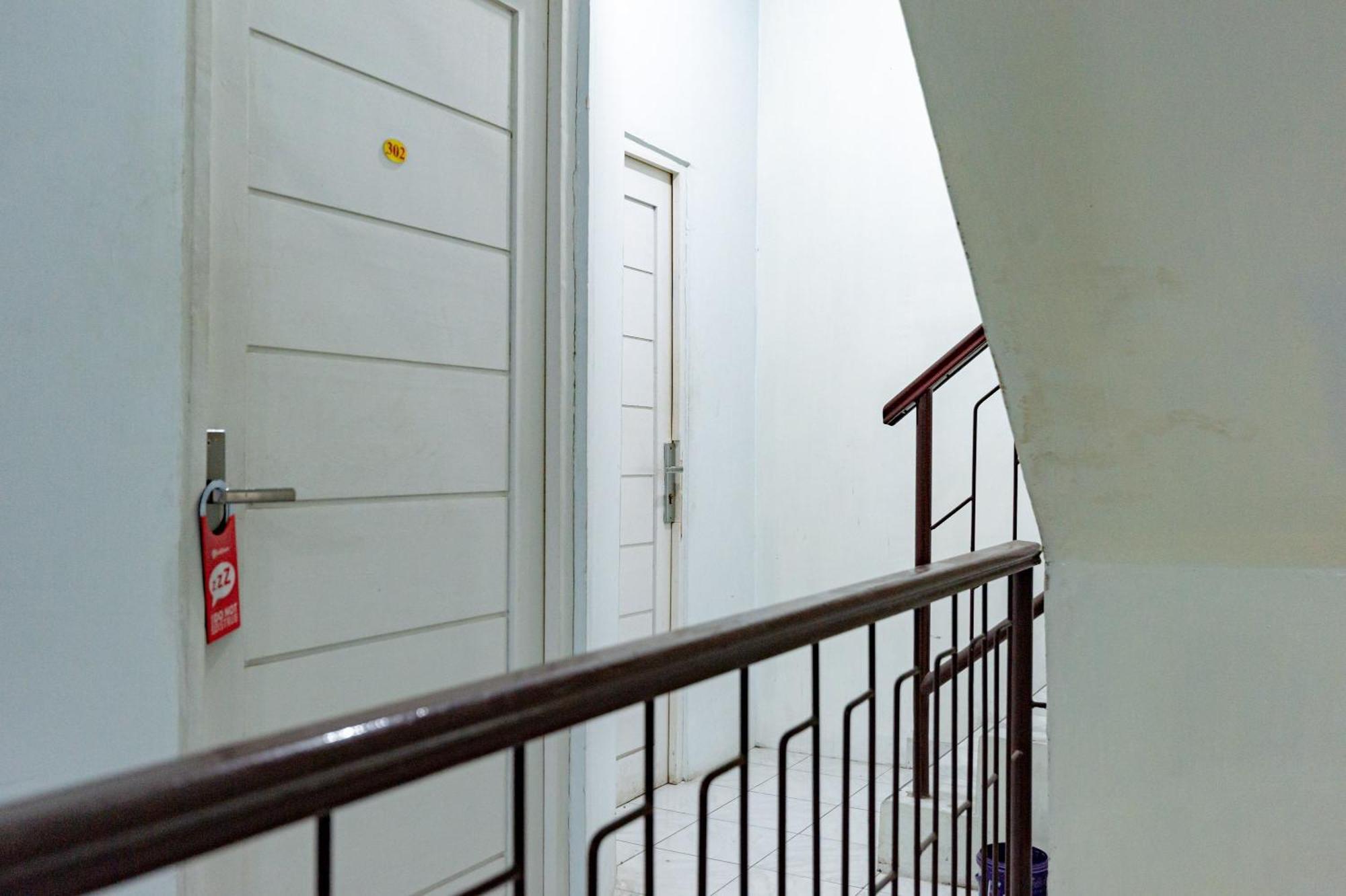 Reddoorz Near Rsud Dr Pringadi Medan 3 Otel Dış mekan fotoğraf