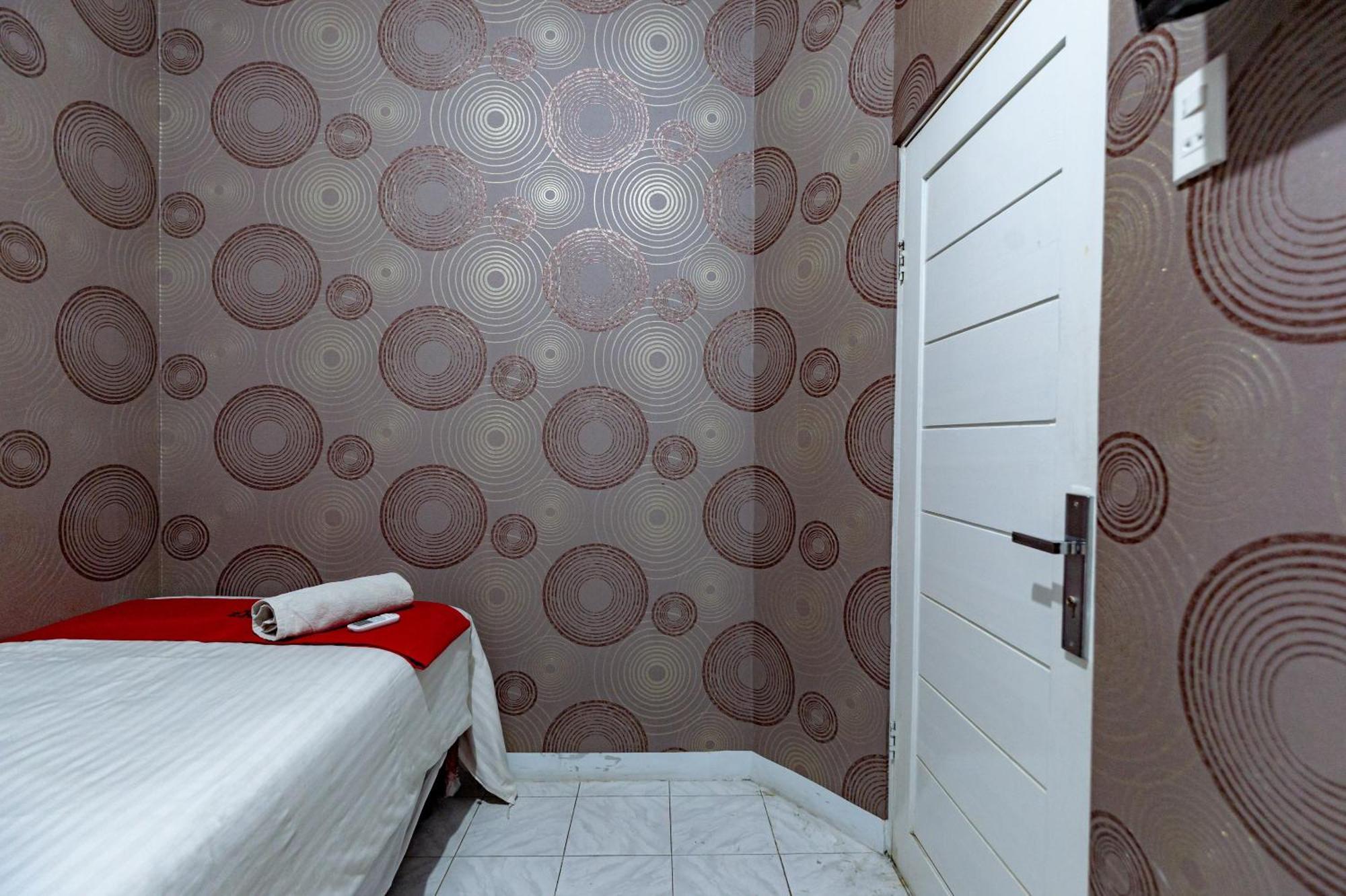 Reddoorz Near Rsud Dr Pringadi Medan 3 Otel Dış mekan fotoğraf